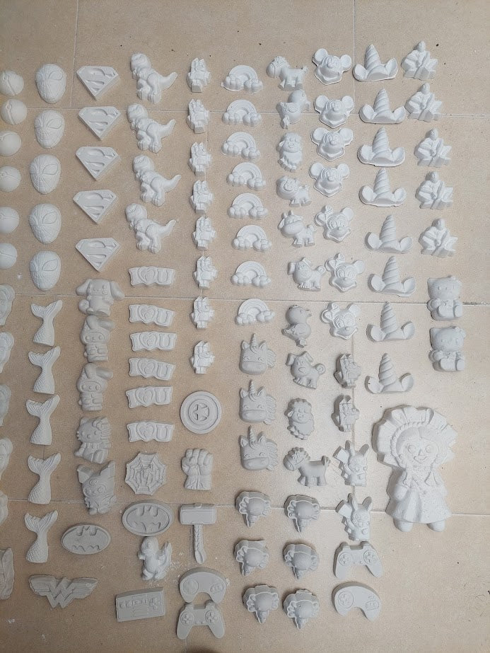 100 piezas figuras de cerámica 50/50